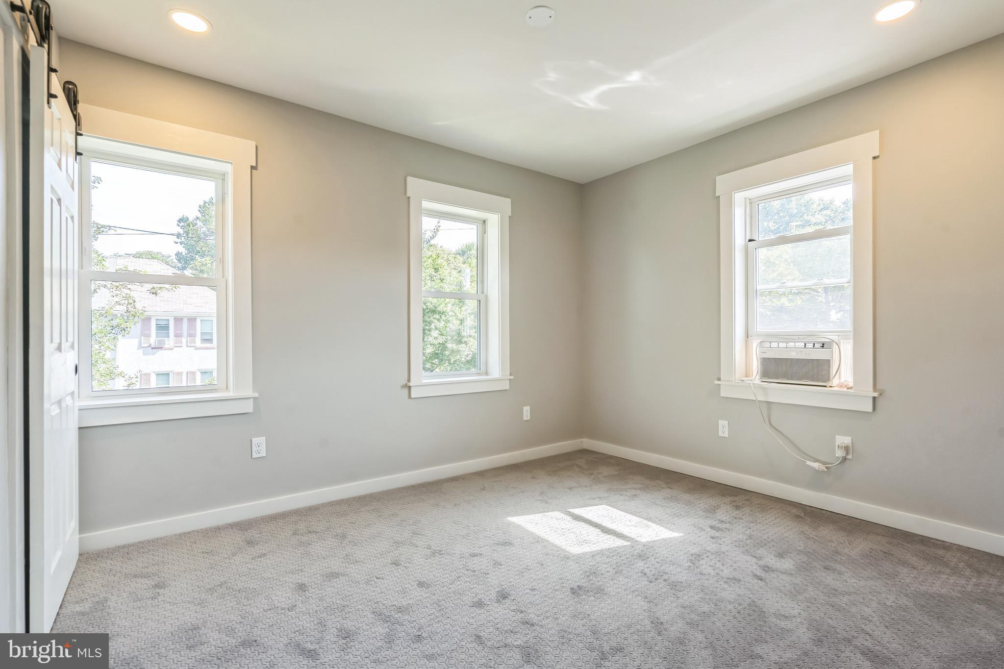 124 Pershing Road Brooklawn, NJ 08030 - Photo 3 of 43 Gallery Image 3