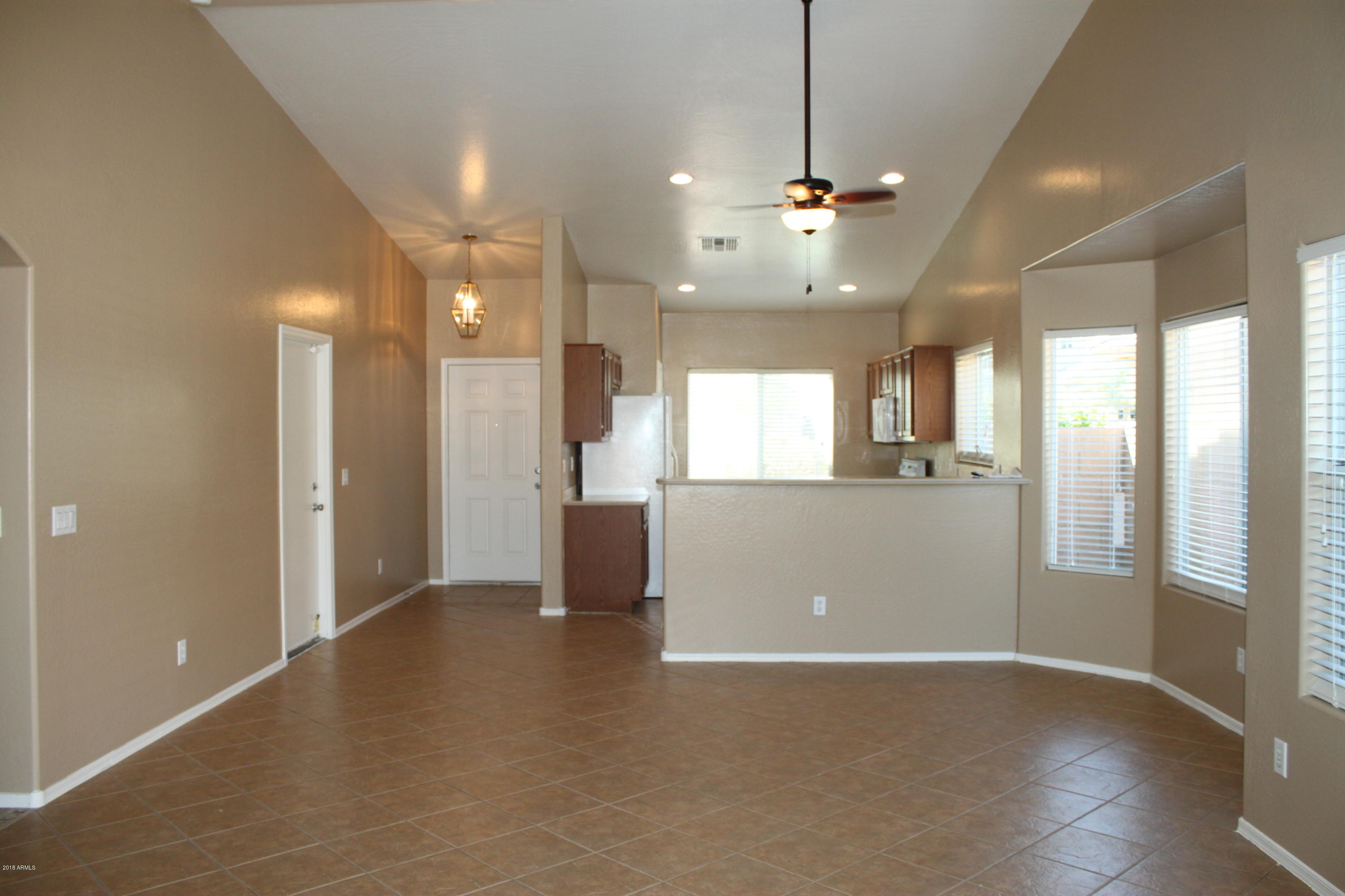 9126 West Payson Road Tolleson, AZ 85353 - Photo 8 of 31 Dining area