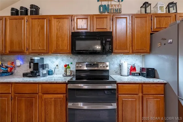 $339,500 | 73 Wilmore Road, Lake Ozark, MO 65049