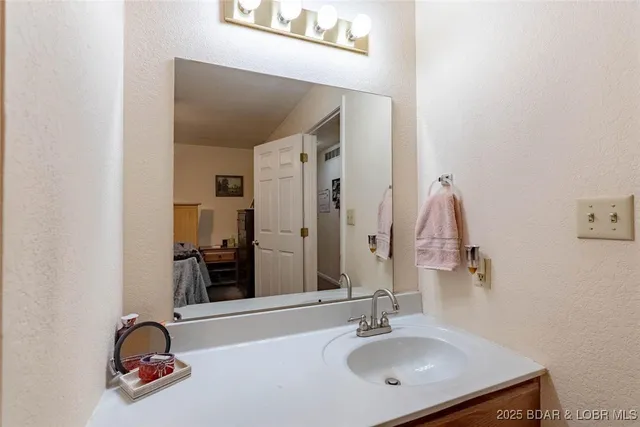 $339,500 | 73 Wilmore Road, Lake Ozark, MO 65049