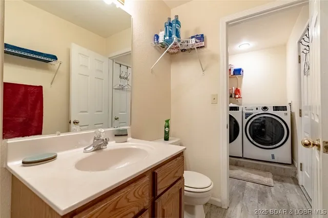 $339,500 | 73 Wilmore Road, Lake Ozark, MO 65049