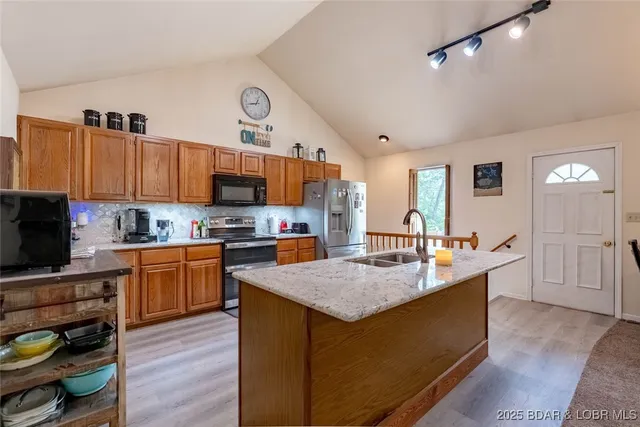 $339,500 | 73 Wilmore Road, Lake Ozark, MO 65049