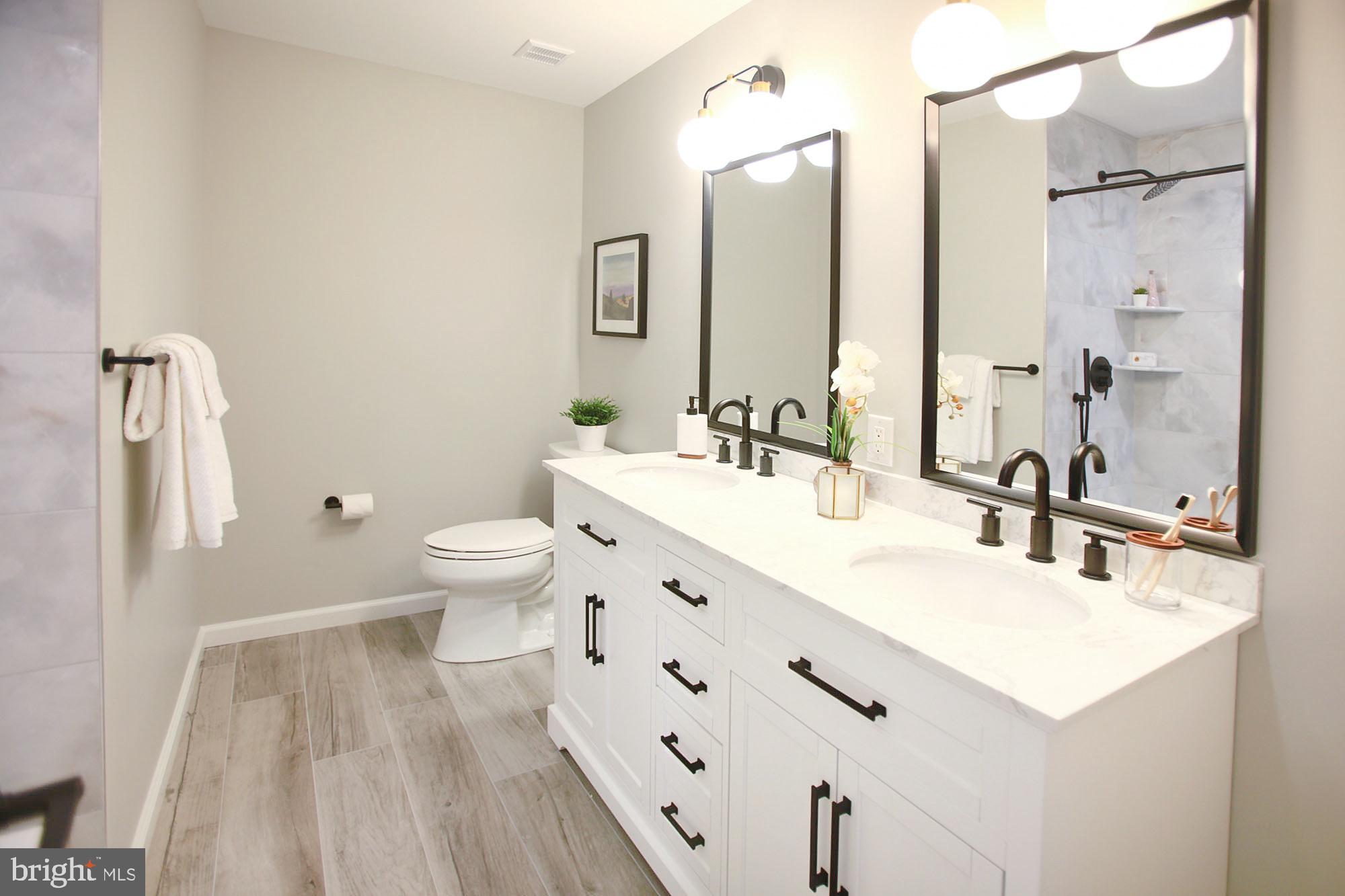 3945 Blue Bird Road Huntingdon Valley, PA 19006 - Photo 22 of 34 Hall Bath