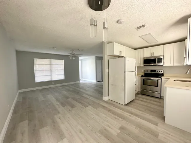 $2,350 | 4371 Northwest 1st Terrace, Deerfield Beach, FL 33064