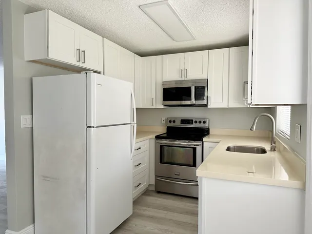 $2,350 | 4371 Northwest 1st Terrace, Deerfield Beach, FL 33064