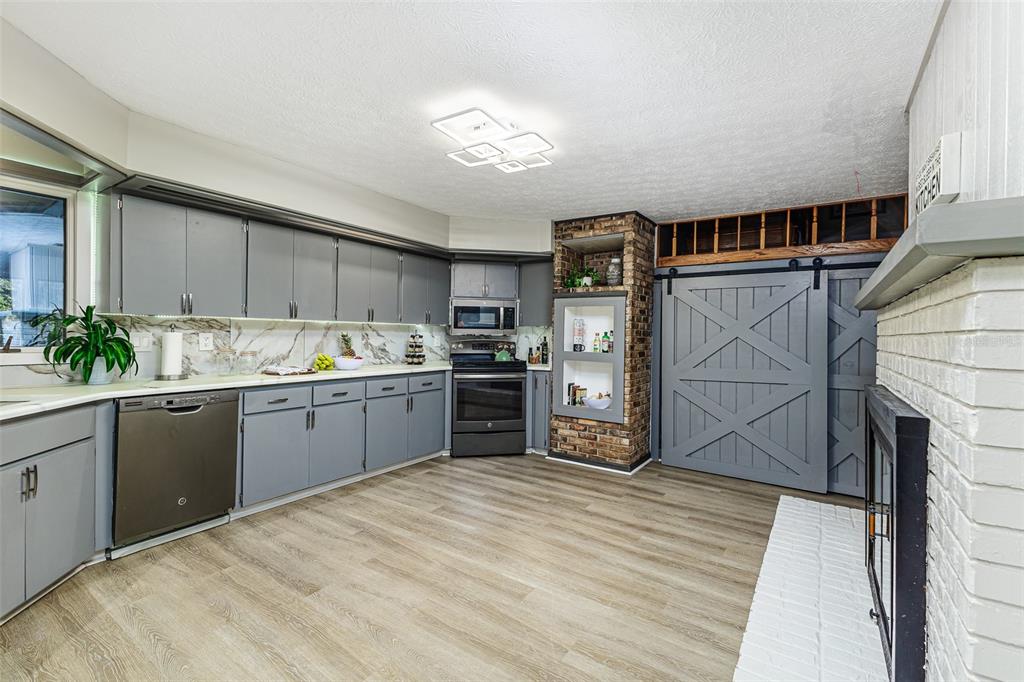 418 N Road Lakeland, FL 33809 - Photo 20 of 60