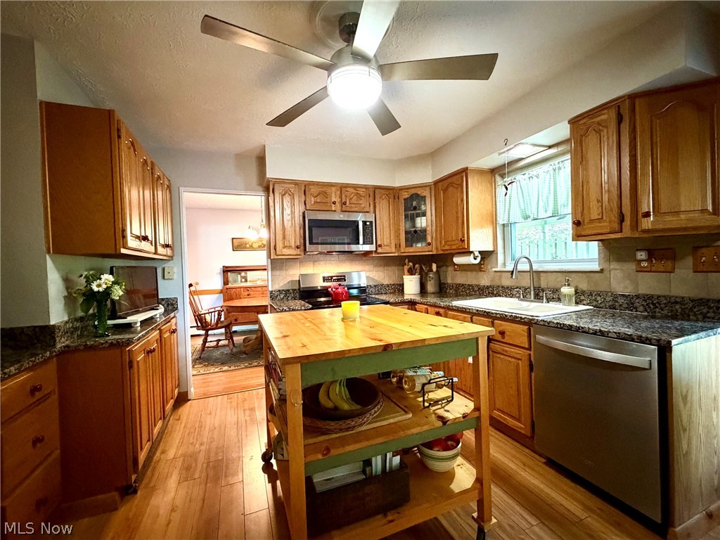 15794 Mayfield Road Huntsburg, OH 44046 - Photo 8 of 37
