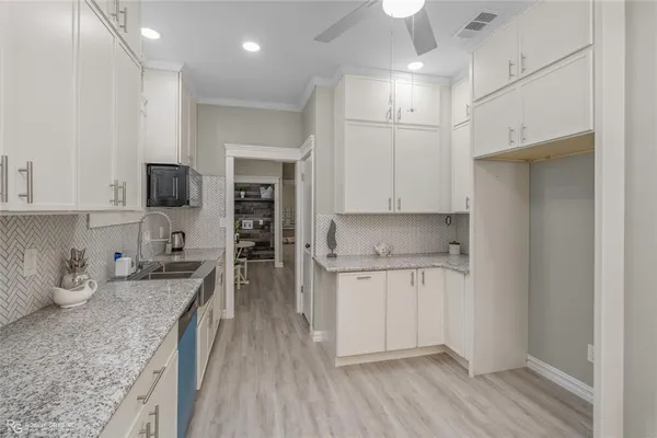 $234,900 | 1930 Cross Lake Boulevard, Shreveport, LA 71109