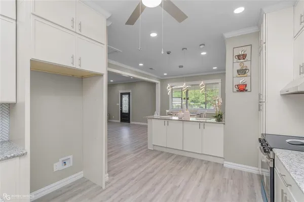 $234,900 | 1930 Cross Lake Boulevard, Shreveport, LA 71109