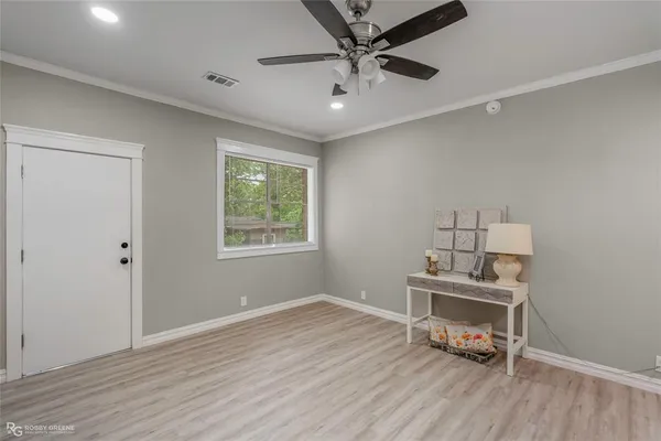 $234,900 | 1930 Cross Lake Boulevard, Shreveport, LA 71109