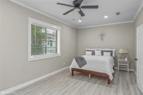 $234,900 | 1930 Cross Lake Boulevard, Shreveport, LA 71109