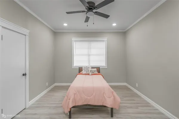 $234,900 | 1930 Cross Lake Boulevard, Shreveport, LA 71109
