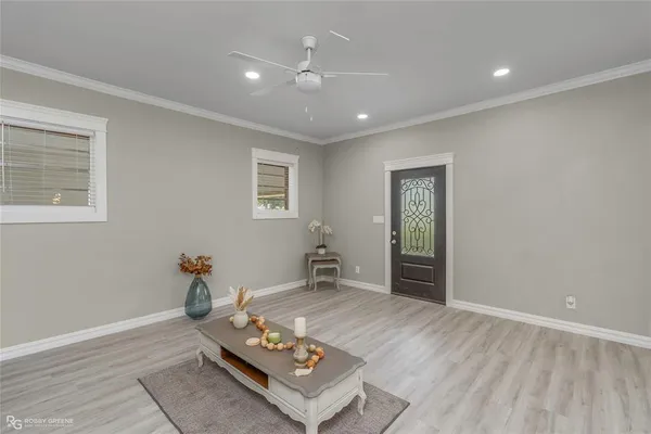 $234,900 | 1930 Cross Lake Boulevard, Shreveport, LA 71109