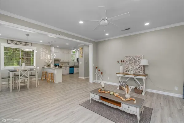 $234,900 | 1930 Cross Lake Boulevard, Shreveport, LA 71109