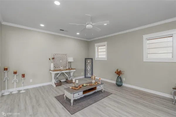 $234,900 | 1930 Cross Lake Boulevard, Shreveport, LA 71109