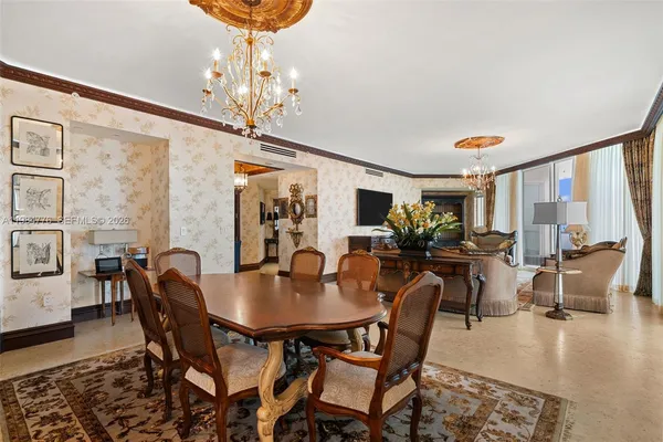 a kitchen that has a lot of cabinets in it