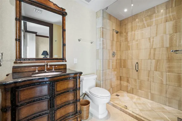 $19,500 | 16047 Collins Avenue, Unit 1604, Sunny Isles Beach, FL 33160