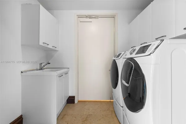 $19,500 | 16047 Collins Avenue, Unit 1604, Sunny Isles Beach, FL 33160