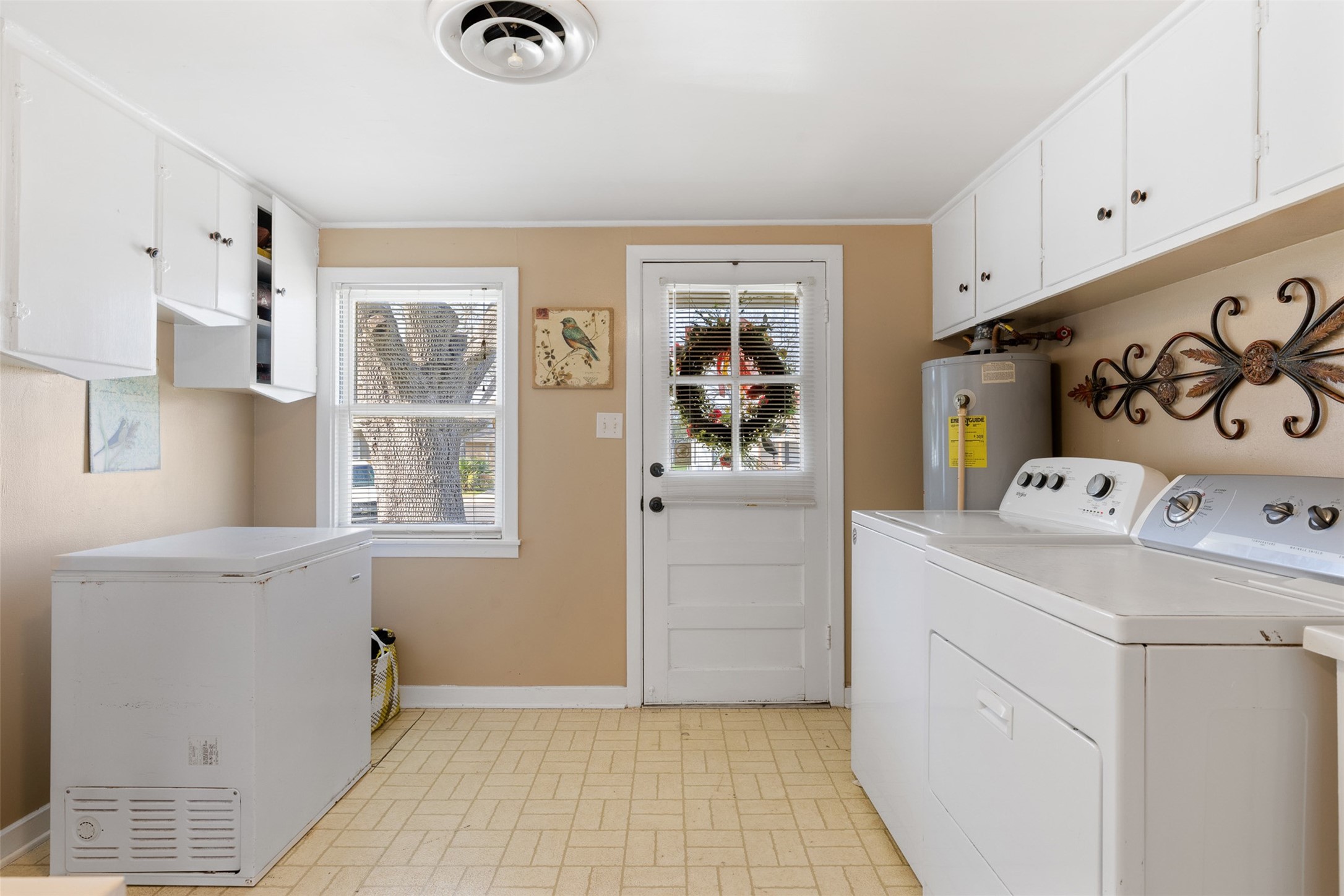 415 North Mechanic Street Weimar, TX 78962 - Photo 18 of 46