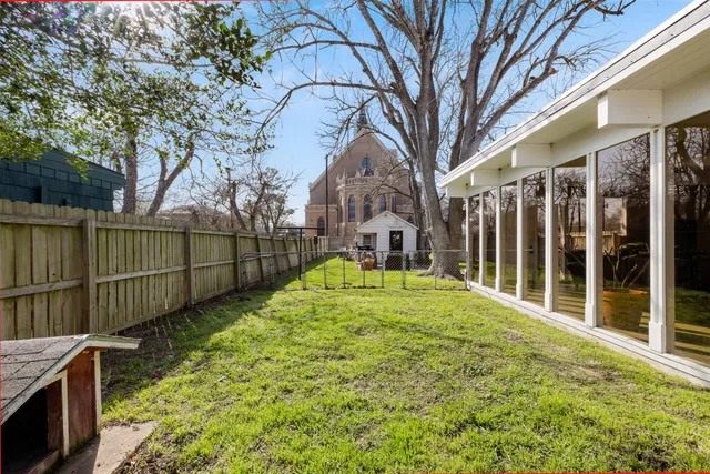 $419,000 | 415 North Mechanic Street, Weimar, TX 78962