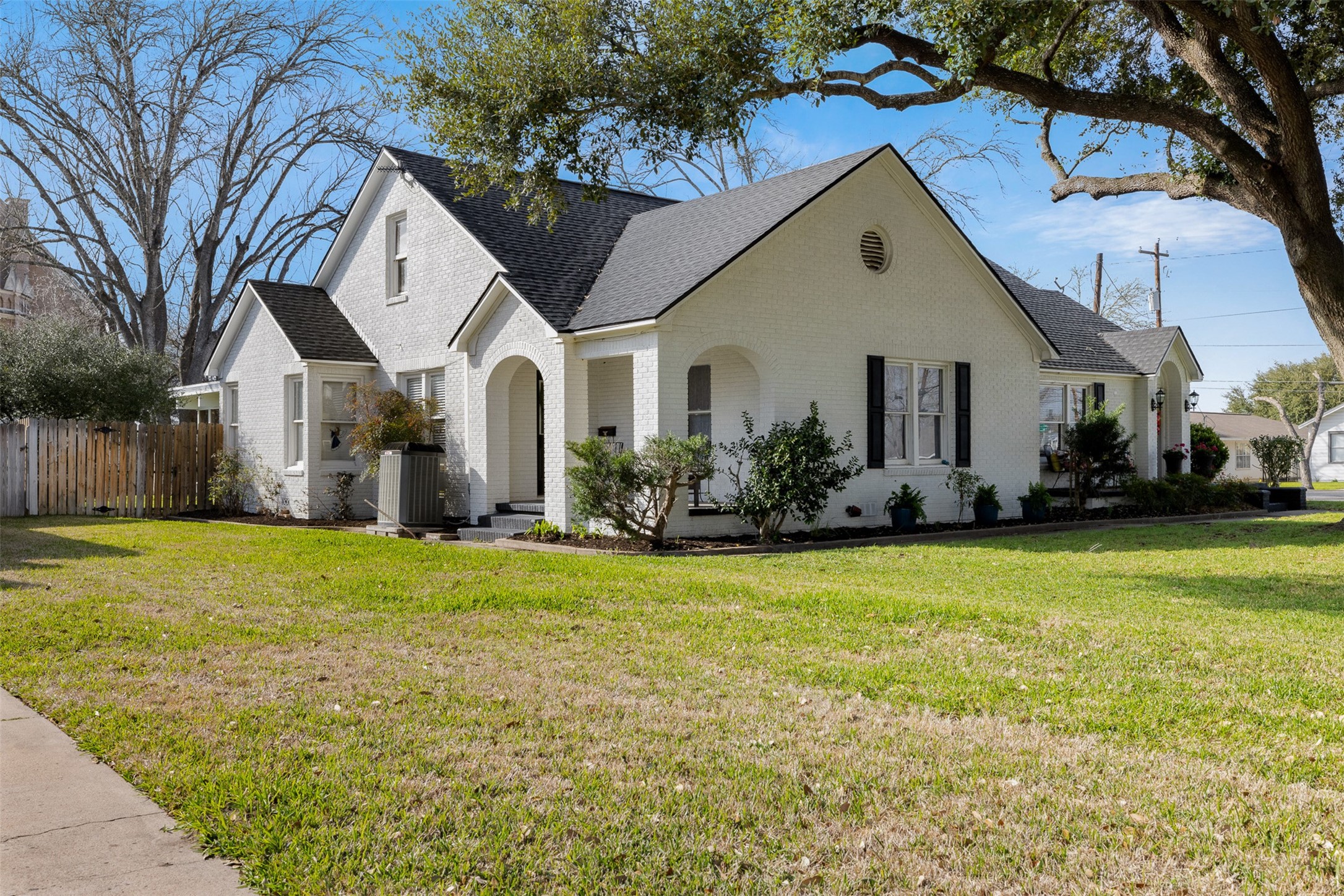 415 North Mechanic Street Weimar, TX 78962 - Photo 34 of 46