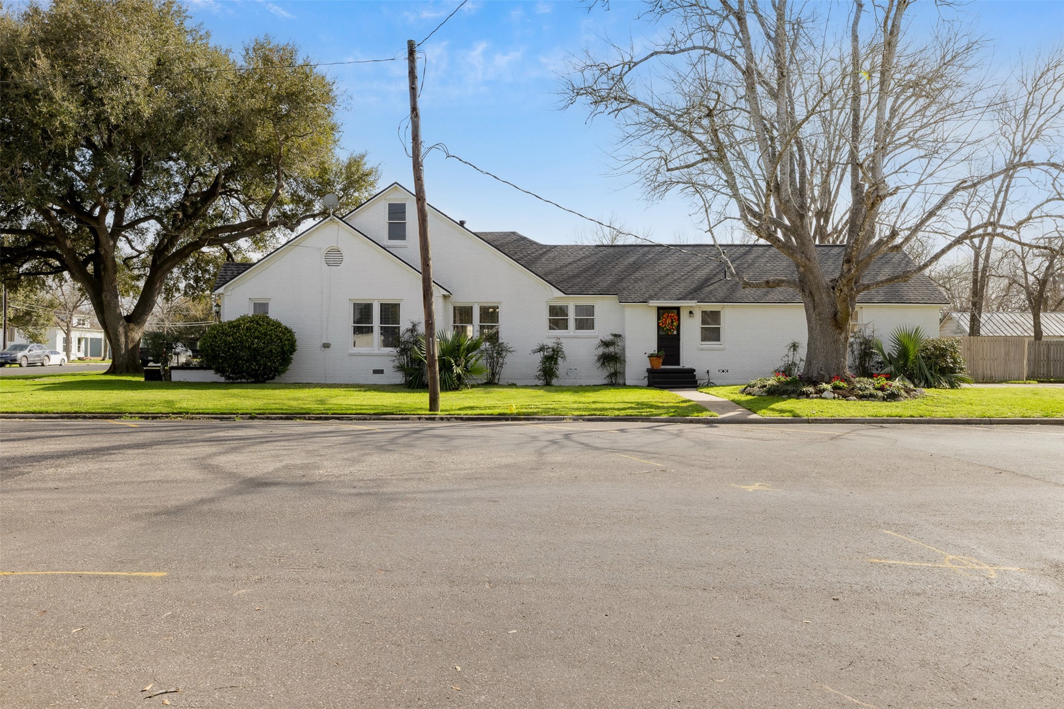 415 North Mechanic Street Weimar, TX 78962 - Photo 36 of 46