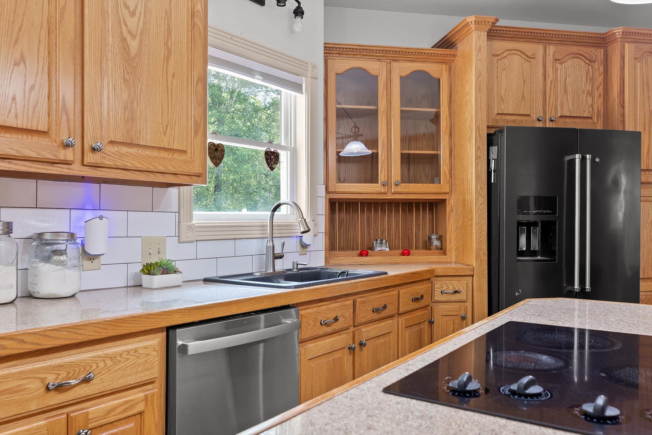 336 Channel Pointe Drive Dayton, TN 37321 - Photo 12 of 37 18-Channel Pointe-17