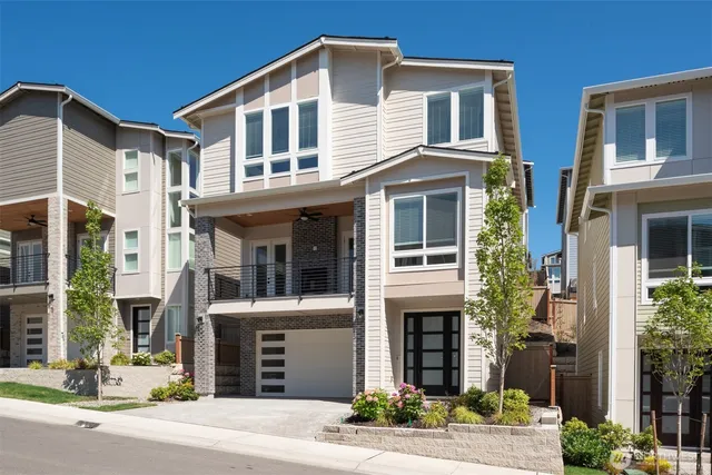 $1,039,900 | 7560 South 130th Place, Seattle, WA 98178
