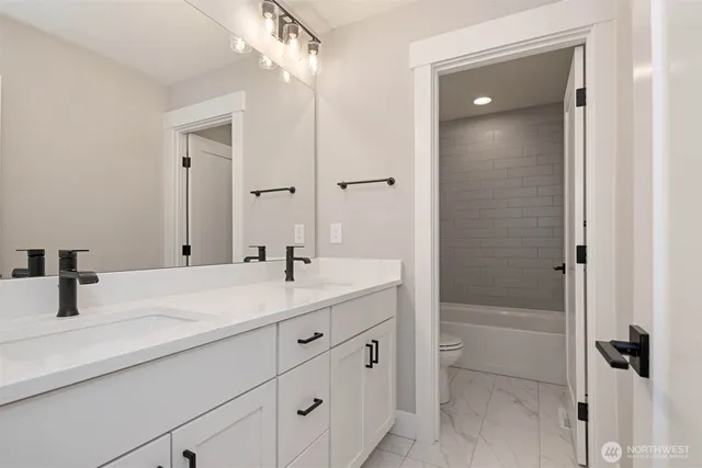 $1,039,900 | 7560 South 130th Place, Seattle, WA 98178