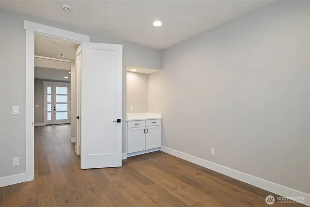 $1,039,900 | 7560 South 130th Place, Seattle, WA 98178