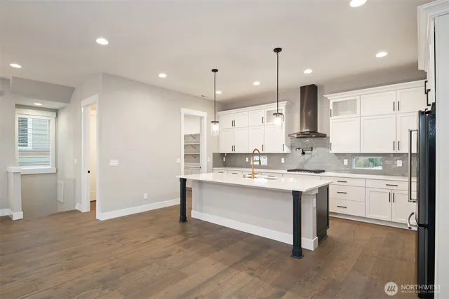 $1,039,900 | 7560 South 130th Place, Seattle, WA 98178