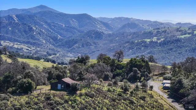$1,750,000 | 32400 Pine Mountain Road, Cloverdale, CA 95425