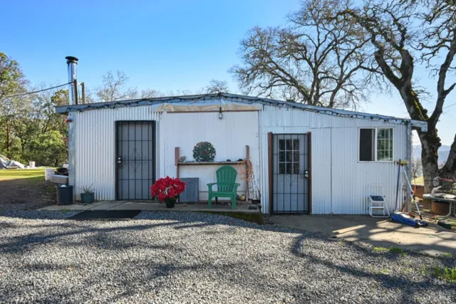 $1,750,000 | 32400 Pine Mountain Road, Cloverdale, CA 95425