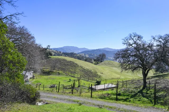 $1,750,000 | 32400 Pine Mountain Road, Cloverdale, CA 95425