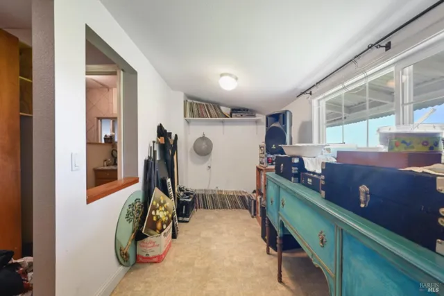 $1,750,000 | 32400 Pine Mountain Road, Cloverdale, CA 95425