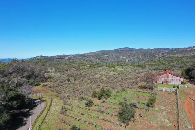 $1,750,000 | 32400 Pine Mountain Road, Cloverdale, CA 95425