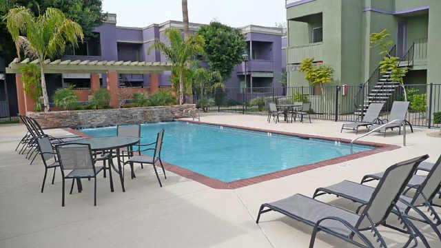 740 West Elm Street, Unit 110 Phoenix, AZ 85013 - Photo 21 of 22 a view of an chairs and tables in the patio