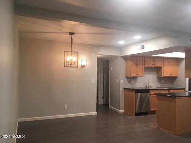 740 West Elm Street, Unit 110 Phoenix, AZ 85013 - Photo 8 of 22 a view of a kitchen with a sink