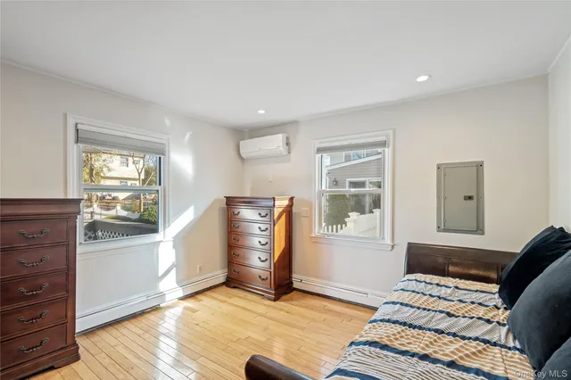 $848,000 | 23 Harvard Street, Roslyn Heights, NY 11577