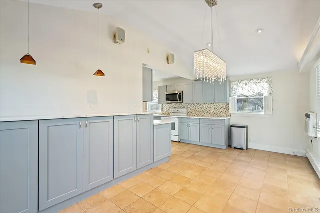 $848,000 | 23 Harvard Street, Roslyn Heights, NY 11577