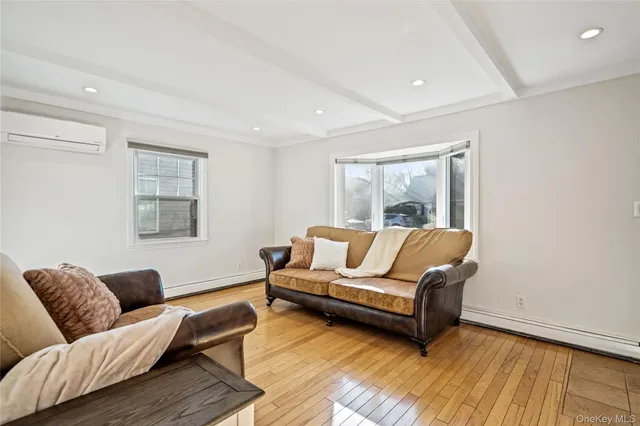 $848,000 | 23 Harvard Street, Roslyn Heights, NY 11577