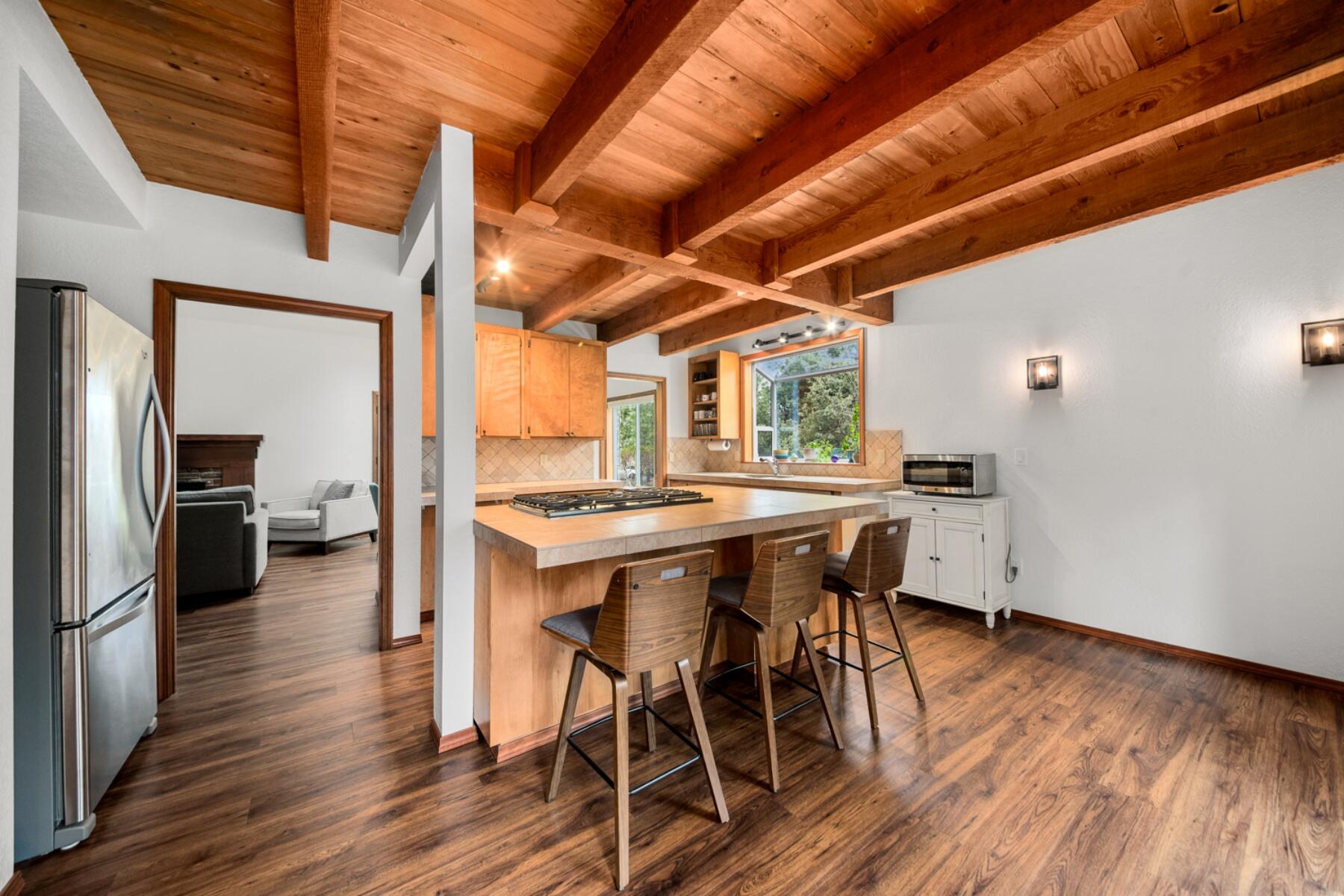 60604 Ridge Heights Bend, OR 97702 - Photo 18 of 48 batch_18-kitchen1a