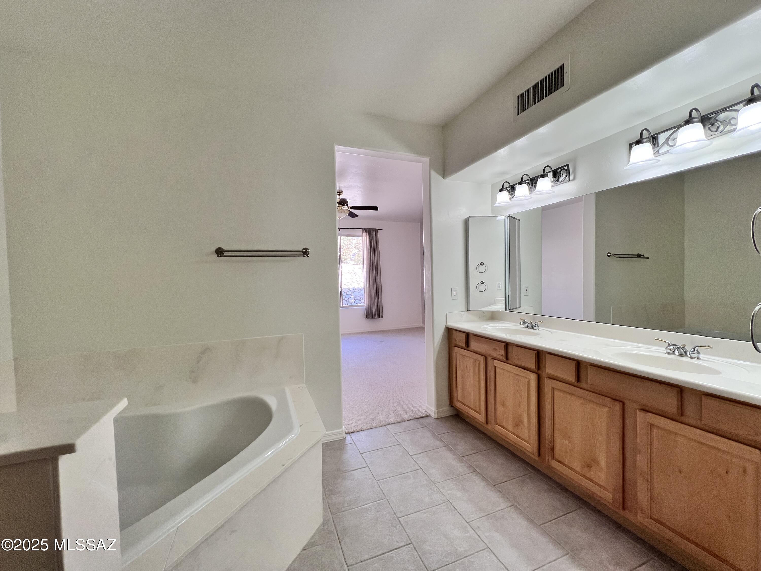 7449 East Ridge Point Road Tucson, AZ 85750 - Photo 15 of 36 IMG_9423