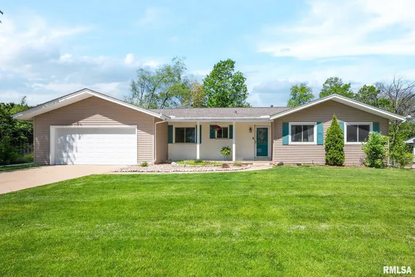 $288,500 | 1255 West Wonderview Drive, Dunlap, IL 61525