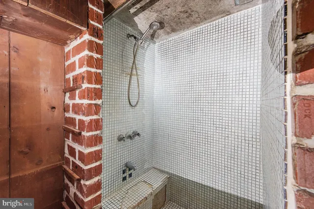 a view of a storage & utility room