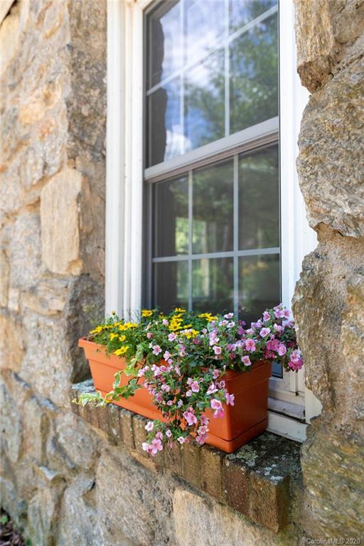 103 Raleigh Road Asheville, NC 28803 - Photo 20 of 22 Gallery Image 20
