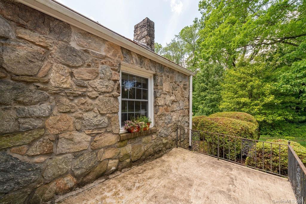 103 Raleigh Road Asheville, NC 28803 - Photo 21 of 22 Gallery Image 21