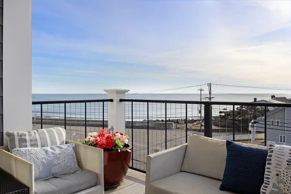 $1,150,000 | 535 Ocean Boulevard, Unit 403, Hampton, NH 03842
