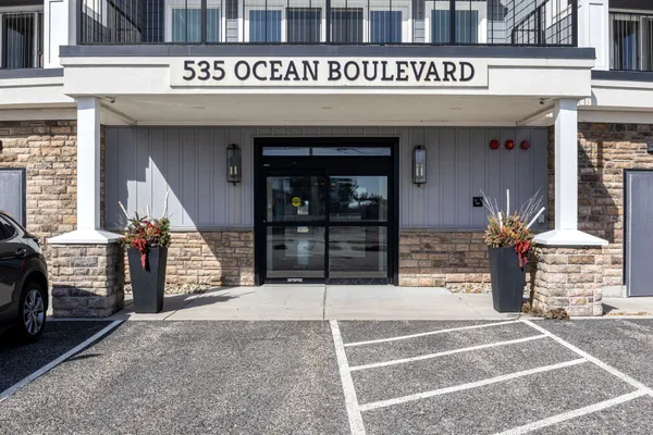 $1,150,000 | 535 Ocean Boulevard, Unit 403, Hampton, NH 03842