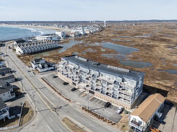 $1,150,000 | 535 Ocean Boulevard, Unit 403, Hampton, NH 03842